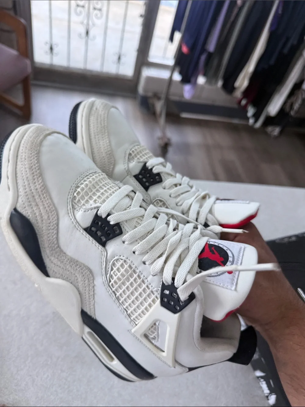 Jordan 4 flight club Men’s Sneakers White with Black and Red Accents w/box 9.5